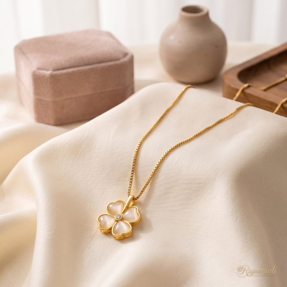Opal Clover Pendant Necklace — Milky Petals in 18K Plating 2