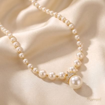 Graduated Pearl Necklace with Crowned Pearl Drop Pendant