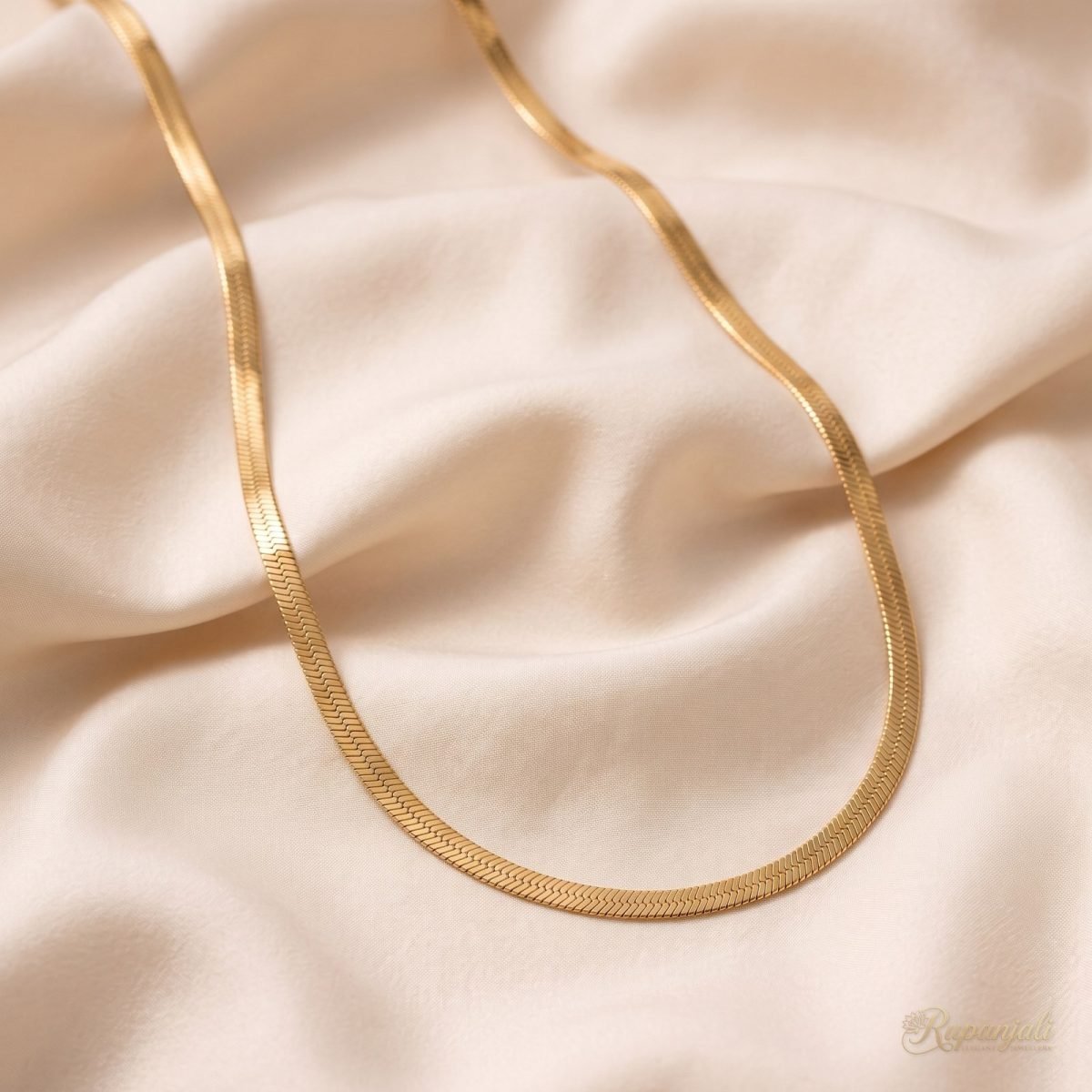 Blade Chain Necklace — Liquid Gold Ribbon 1