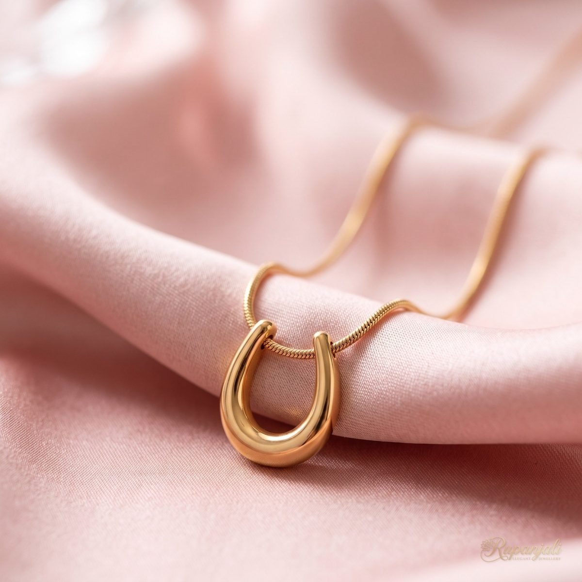 Lucky Horseshoe Necklace — U Pendant 4