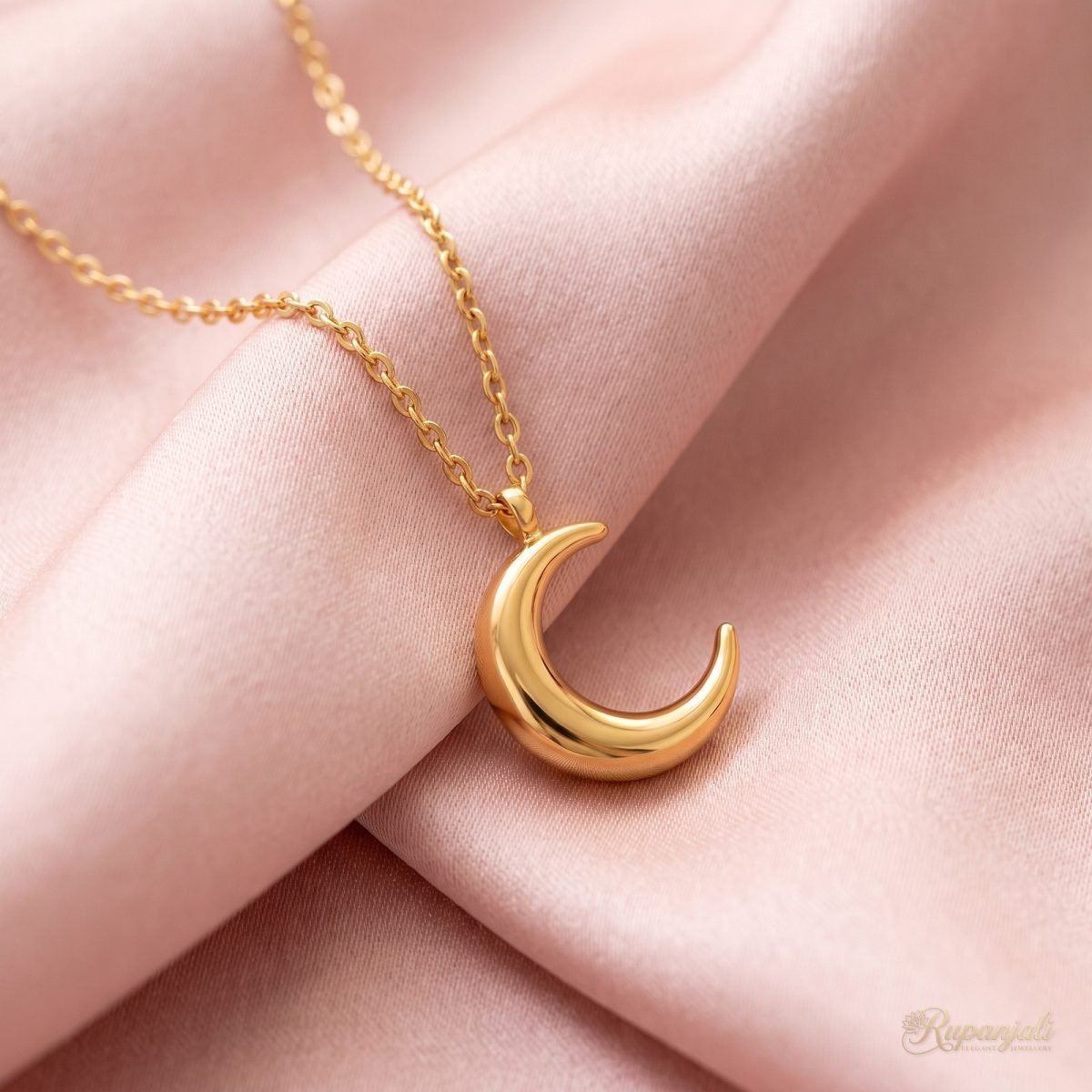 3D Crescent Moon Necklace — Retro Gold Clavicle Chain 4