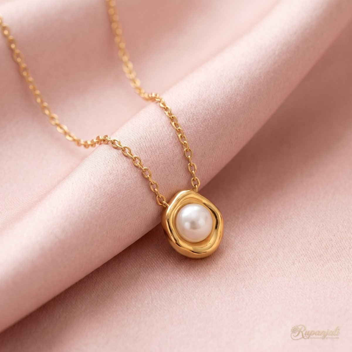 Gold Pearl Nest Pendant Necklace — Dainty Clavicle Chain 4