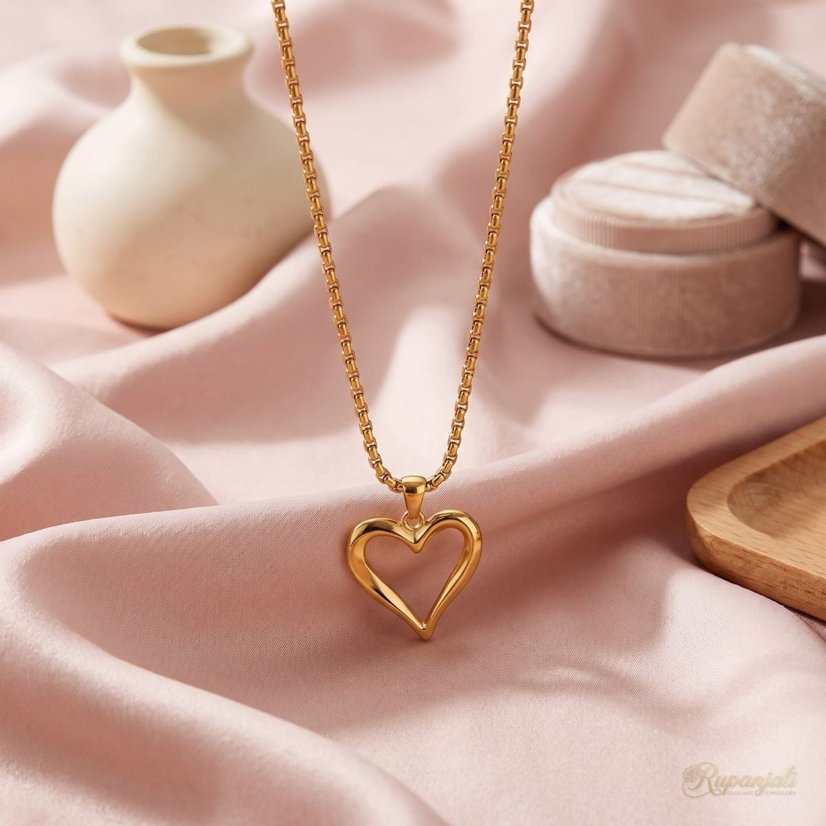 Gold Open Heart Pendant Necklace — Hollow Outline Choker 2