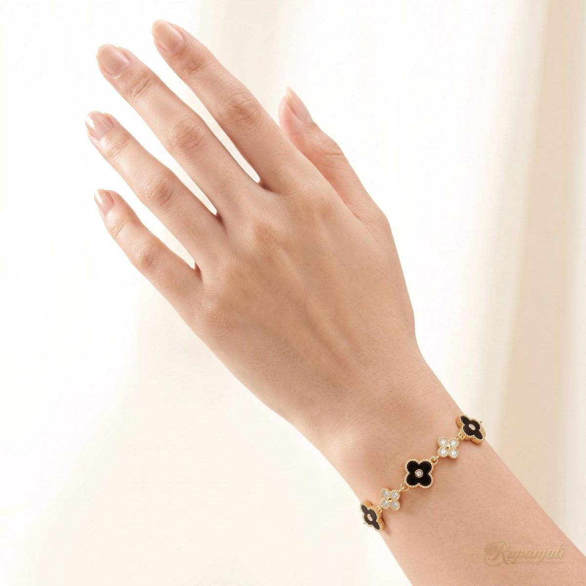 Clover Flower Bracelet — Black & Zircon 5