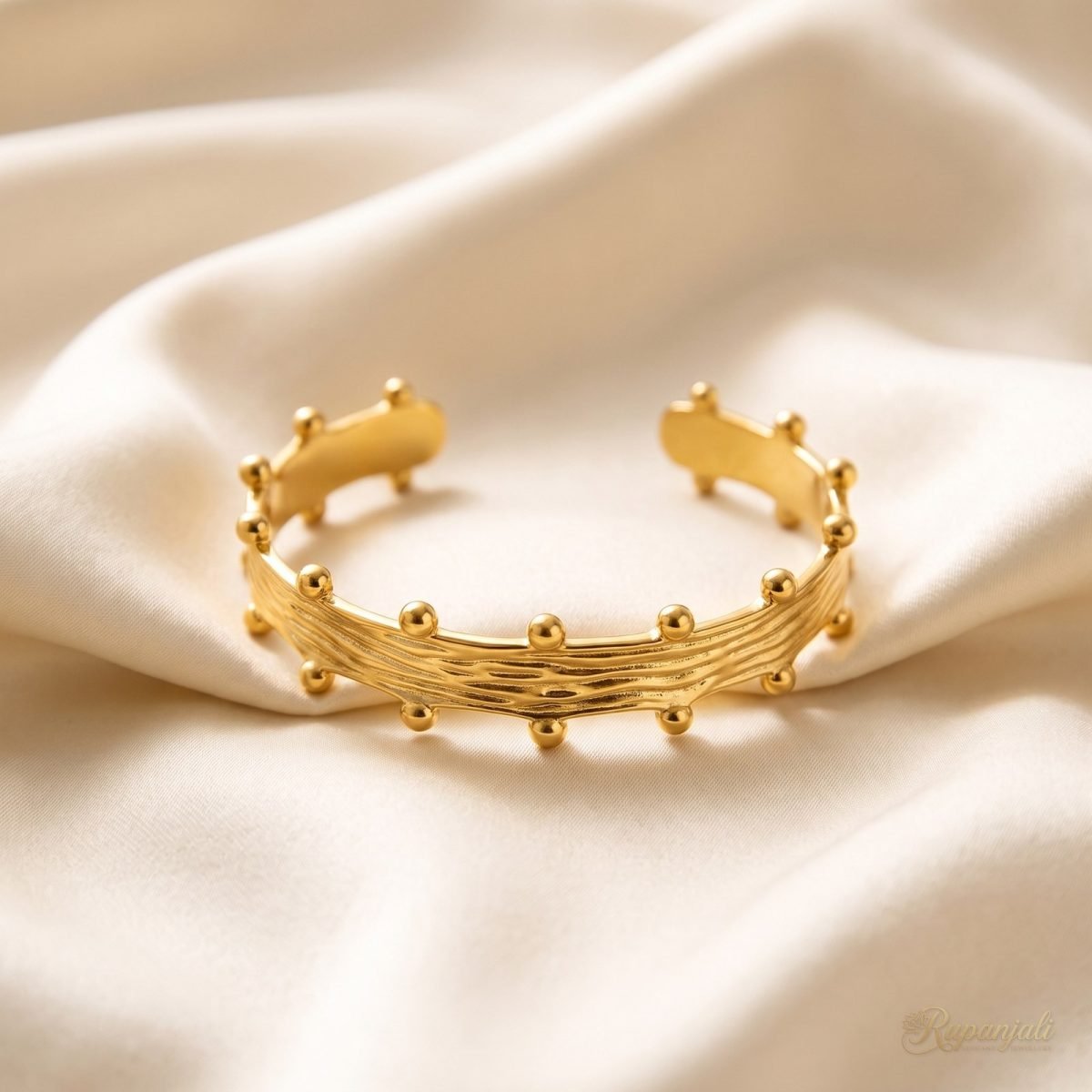 Wrinkle Texture Cuff — Beaded Edges 1