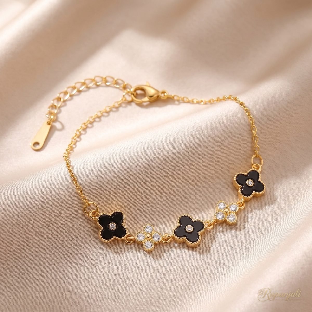 Clover Flower Bracelet — Black & Zircon 1