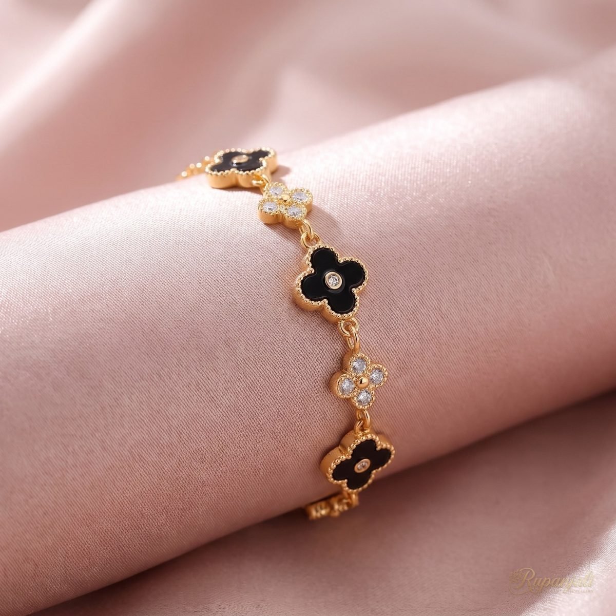Clover Flower Bracelet — Black & Zircon 4